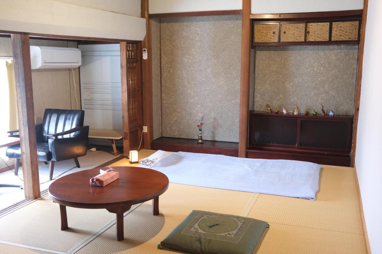 Guesthouse Kojiya 暮らしをつくる宿 旧糀屋 Fukutsu 外观 照片