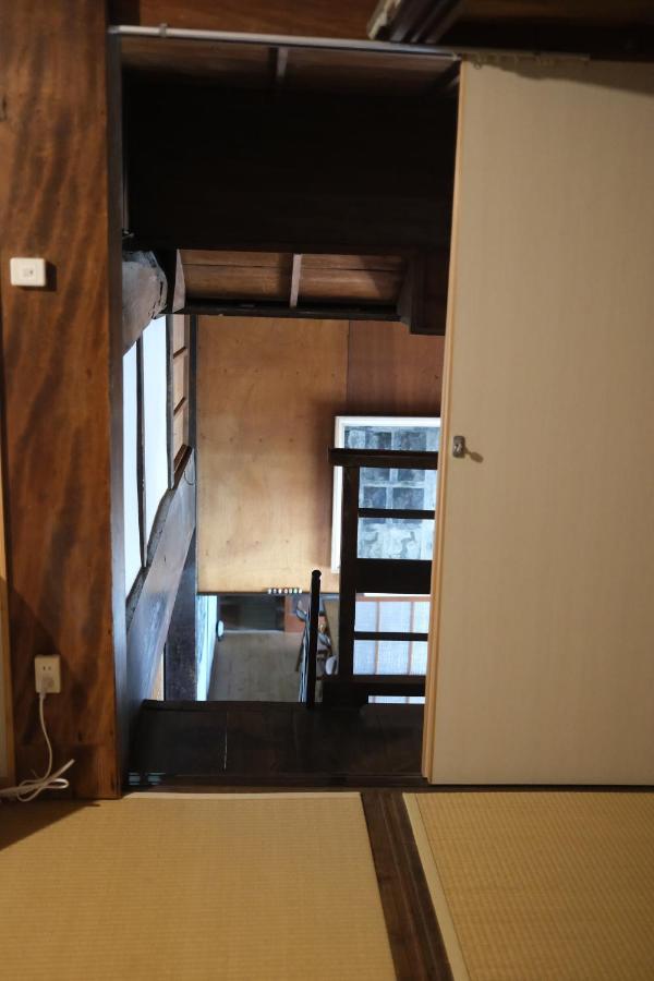 Guesthouse Kojiya 暮らしをつくる宿 旧糀屋 Fukutsu 外观 照片
