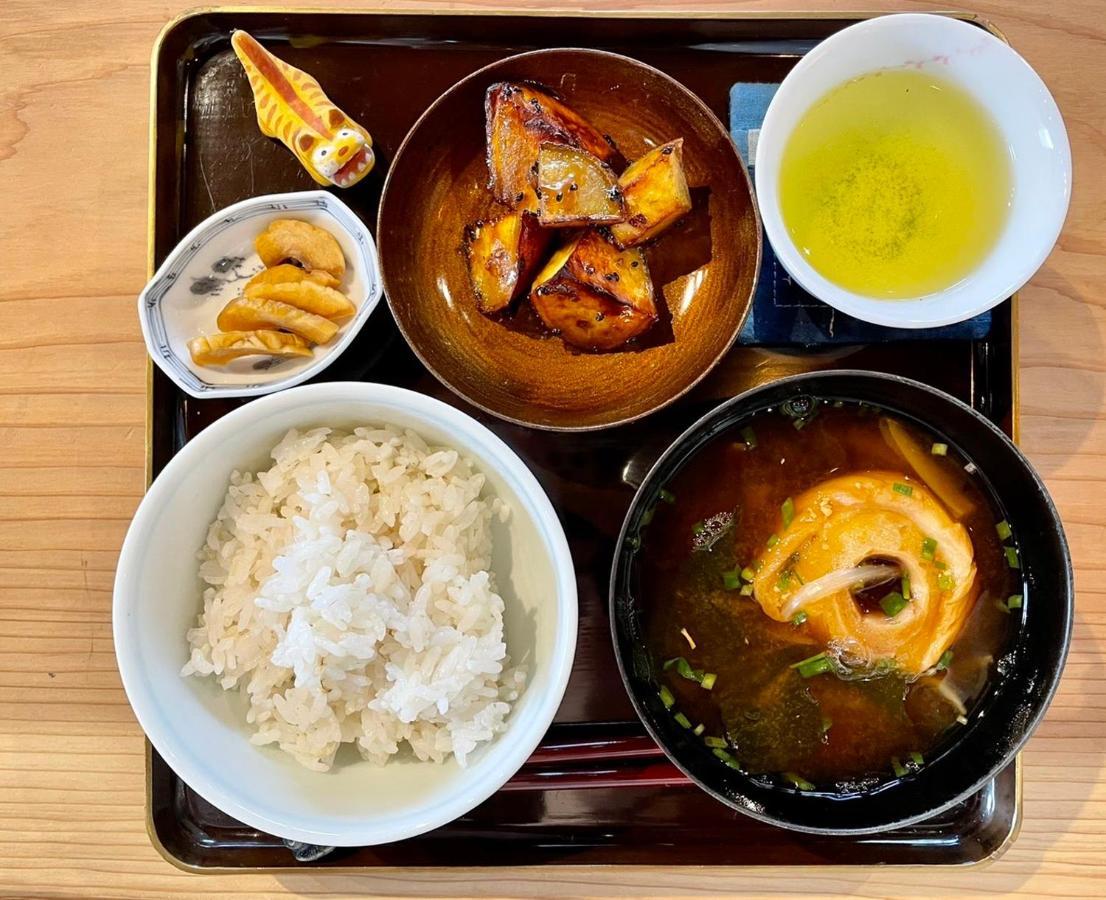 Guesthouse Kojiya 暮らしをつくる宿 旧糀屋 Fukutsu 外观 照片